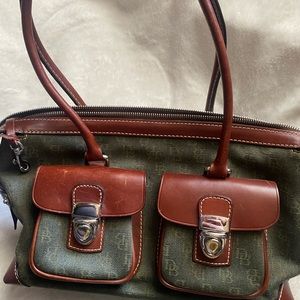 Dooney And Bourke purse
